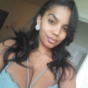 Meet your Posher, Paschelle